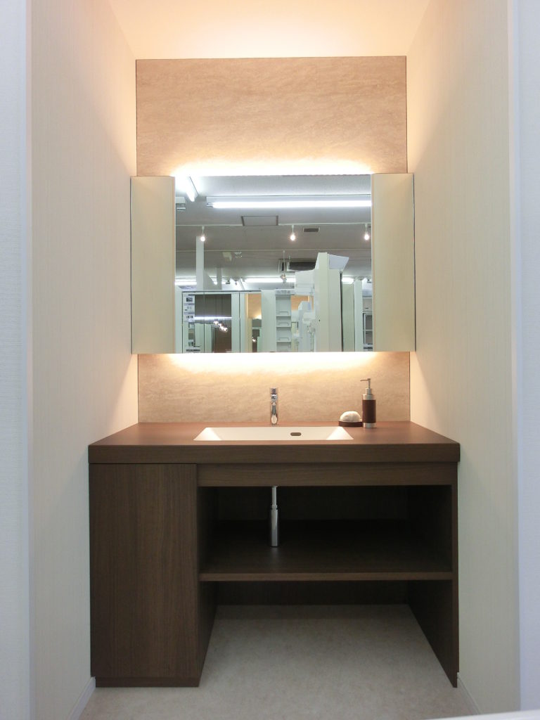 アイカ工業(ボウル・カウンター)+造作収納 造作洗面化粧台Ⅰ