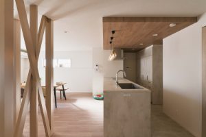 築6年戸建てリノベ | 背を向けないキッチン。家族とつながる間取り